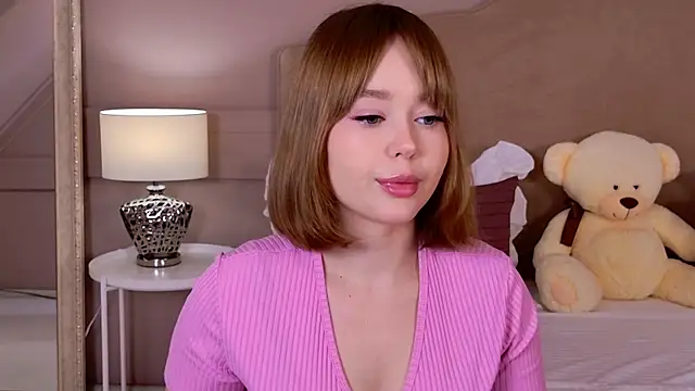 Snapshot of ElaraVance chatting on 06-12-26, 05:05 ElaraVance online show from 06-12-26, 05:05