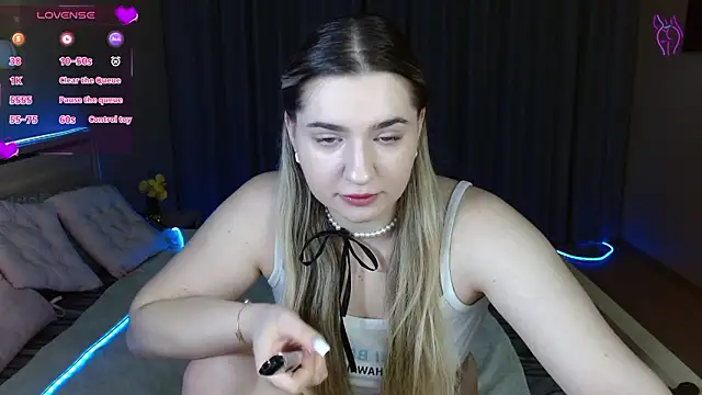 Snapshot of Smi1eF1ower chatting on 02-27-26, 10:31 Smi1eF1ower online show from 02-27-26, 10:31