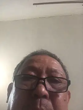 Snapshot of yaocaobi8 chatting on 05-15-26, 01:36 yaocaobi8 online show from 05-15-26, 01:36