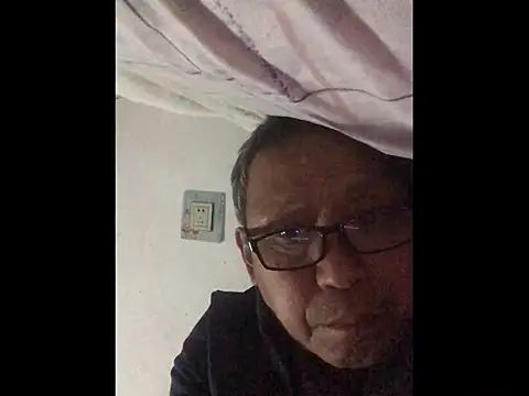 yaocaobi8 online show from 04-01-26, 01:52