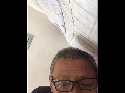 yaocaobi8 online show from 04-04-26, 05:14