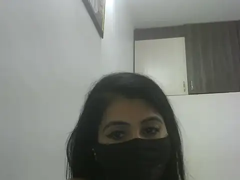 Snapshot of keyswee chatting on 01-13-25, 09:52 keyswee online show from 01-13-25, 09:52