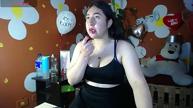 Snapshot of VirellaAshford chatting on 02-27-26, 07:24 VirellaAshford online show from 02-27-26, 07:24