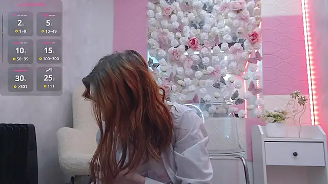 Snapshot of EmberLuna_ chatting on 04-20-26, 04:04 EmberLuna online show from 04-20-26, 04:04