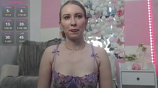 Snapshot of EmberLuna_ chatting on 06-03-26, 06:36 EmberLuna online show from 06-03-26, 06:36