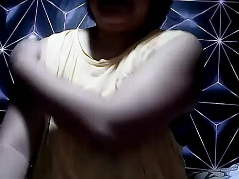 Snapshot of Flowerbebe chatting on 05-27-26, 02:13 Flowerbebe online show from 05-27-26, 02:13