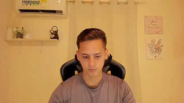 sexy andres01 online show from 06-07-26, 04:56