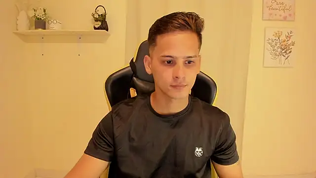 sexy andres01 online show from 06-02-26, 10:10