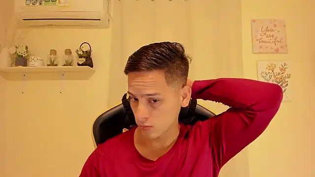 sexy andres01 online show from 05-13-26, 12:34