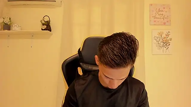 sexy andres01 online show from 05-20-26, 01:41