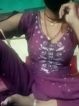 Snapshot of Shivani_bhabi chatting on 06-10-26, 07:31 Shivani bhabi online show from 06-10-26, 07:31