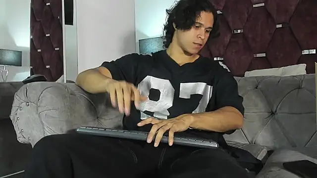 TonyBenedetti online show from 04-17-26, 08:11