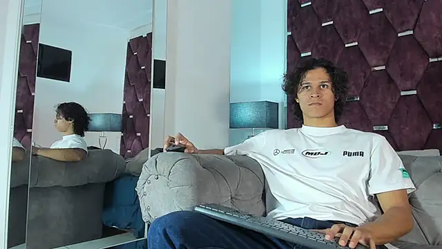 TonyBenedetti online show from 04-07-26, 08:21