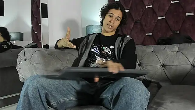 TonyBenedetti online show from 04-12-26, 08:34