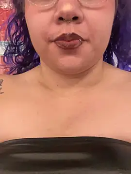 Snapshot of lilith_velvet_ chatting on 05-14-26, 04:20 lilith velvet online show from 05-14-26, 04:20
