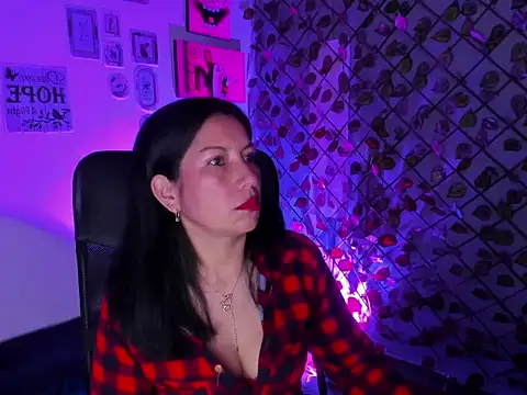 Megan Collinss1 online show from 02-25-26, 12:16