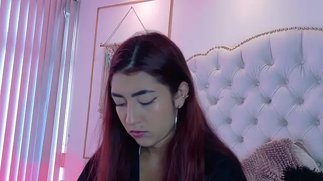 Sara funy online show from 06-08-26, 11:33