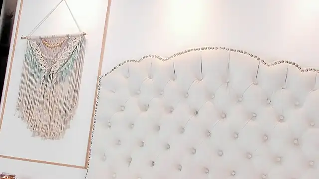 Sara funy online show from 03-31-26, 11:12