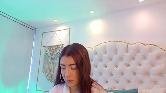 Sara funy online show from 07-21-26, 11:55