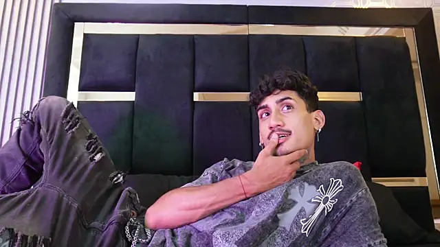 Dark Eros  online show from 03-25-26, 04:12