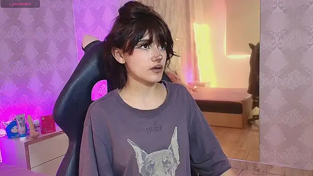 Snapshot of Cloee_tay1 chatting on 04-22-26, 11:39 Cloee tay1 online show from 04-22-26, 11:39