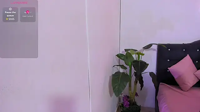 Snapshot of LINDSAY_TAY chatting on 04-20-26, 03:20 LINDSAY TAY online show from 04-20-26, 03:20