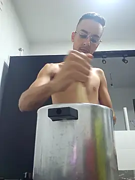 Snapshot of jhowbala chatting on 03-01-26, 01:38 jhowbala online show from 03-01-26, 01:38