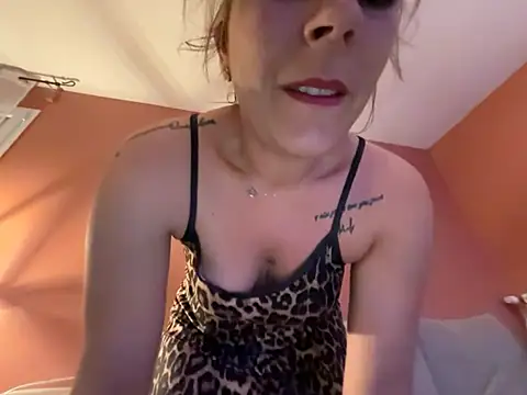 Snapshot of DarkEmy chatting on 03-01-26, 09:59 DarkEmy online show from 03-01-26, 09:59