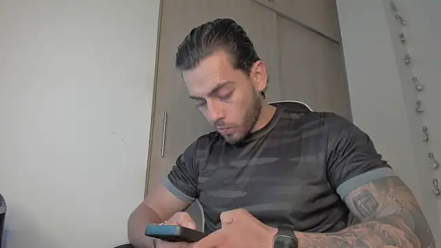 Axel  Blaze online show from 04-10-26, 12:34