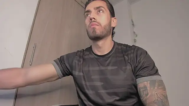 Axel  Blaze online show from 03-25-26, 12:37