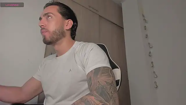 Axel  Blaze online show from 04-18-26, 12:40