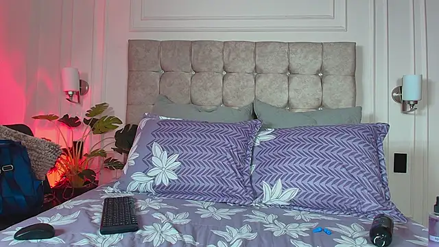 gabyevans4 online show from 04-11-26, 12:20