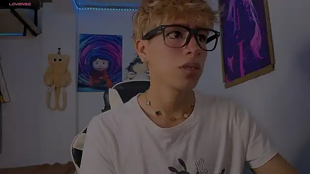 Snapshot of Ryan_sweet chatting on 02-27-26, 04:45 Ryan sweet online show from 02-27-26, 04:45