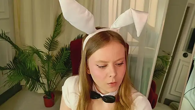 Sophie Peach  online show from 04-07-26, 02:19