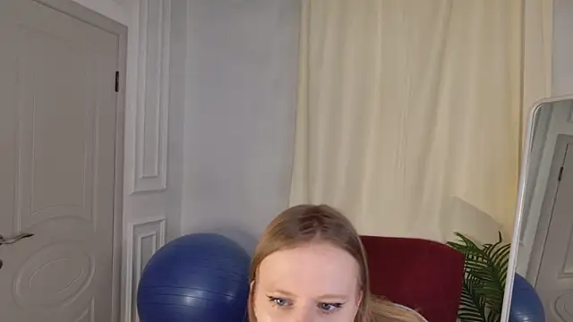 Sophie Peach  online show from 03-31-26, 01:57