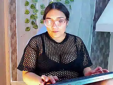 Snapshot of anyela_donecm chatting on 05-05-26, 07:06 anyela donecm online show from 05-05-26, 07:06