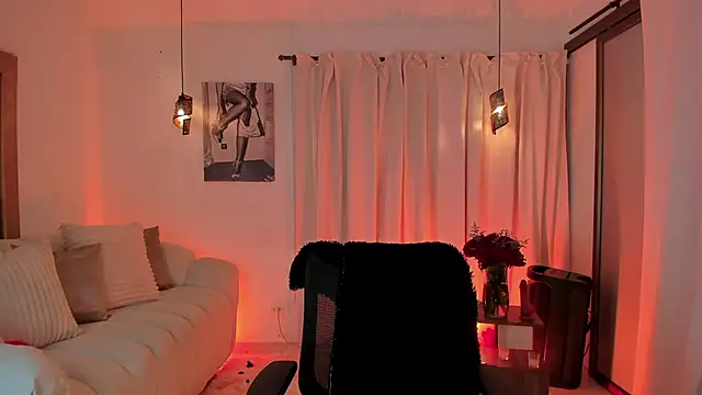Snapshot of IsabellaLux_ chatting on 06-09-26, 02:51 IsabellaLux online show from 06-09-26, 02:51
