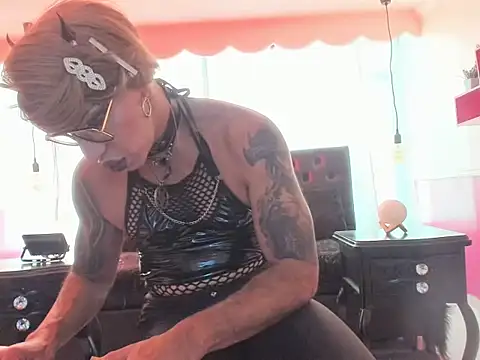 Lilith madame satan online show from 03-06-26, 06:25