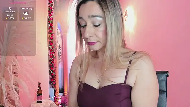 Madam Dalila online show from 06-10-26, 01:34