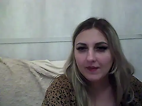 Sweet-Pixie online show from 03-06-26, 08:15