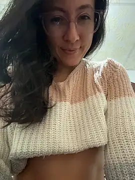 Snapshot of paula_p07 chatting on 05-26-26, 10:13 paula p07 online show from 05-26-26, 10:13