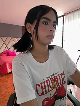 Snapshot of kitty_rousse01 chatting on 02-28-26, 01:00 kitty rousse01 online show from 02-28-26, 01:00