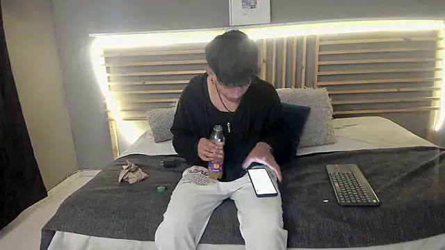 clark ken01 online show from 03-05-26, 09:11