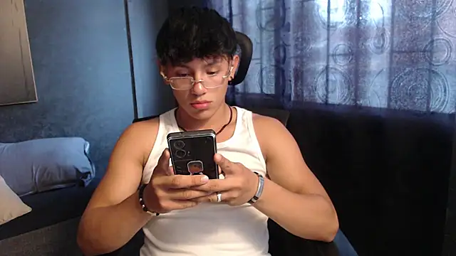 clark ken01 online show from 04-09-26, 08:59