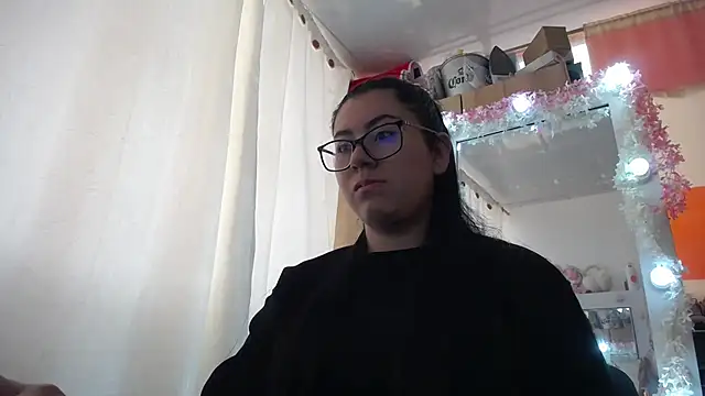 Snapshot of Marian_ballesteros chatting on 05-13-26, 12:45 Marian ballesteros online show from 05-13-26, 12:45