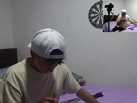 Snapshot of Trevordonson_milf chatting on 03-04-26, 02:41 Trevordonson milf online show from 03-04-26, 02:41