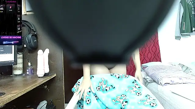 Snapshot of scarlet_johannson19 chatting on 06-05-26, 03:00 scarlet johannson19 online show from 06-05-26, 03:00