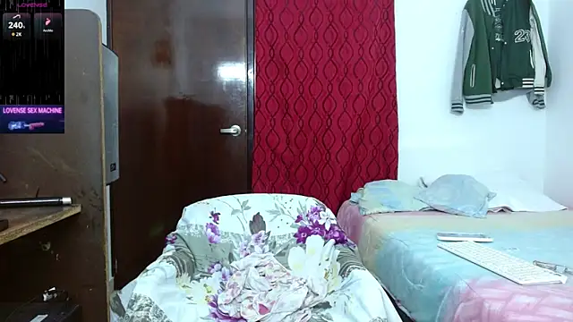 scarlet johannson19 online show from 06-21-26, 03:01