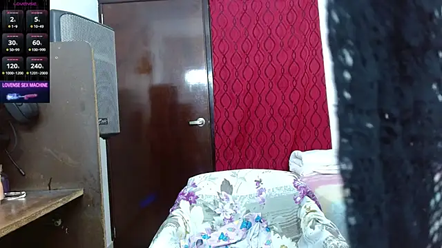 scarlet johannson19 online show from 06-25-26, 03:04