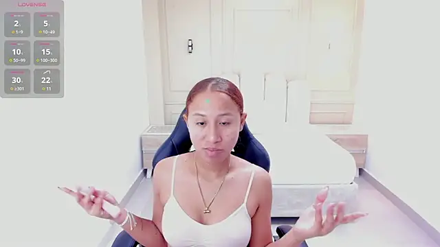 LESLYSIMPSON online show from 04-08-26, 07:26